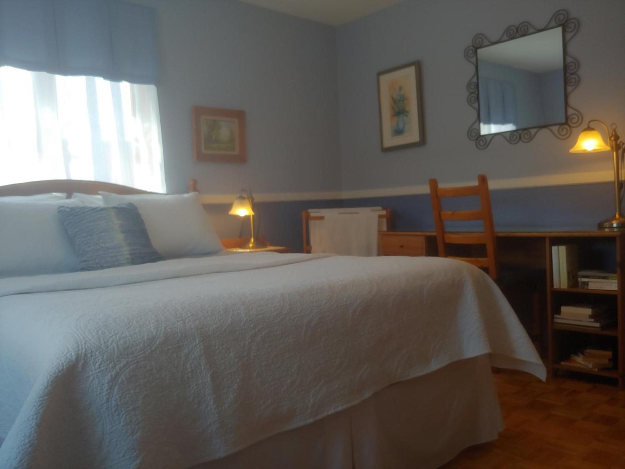 3 Bedrooms 3 Beds Near Metro -2 Parking Free Montreal Luaran gambar