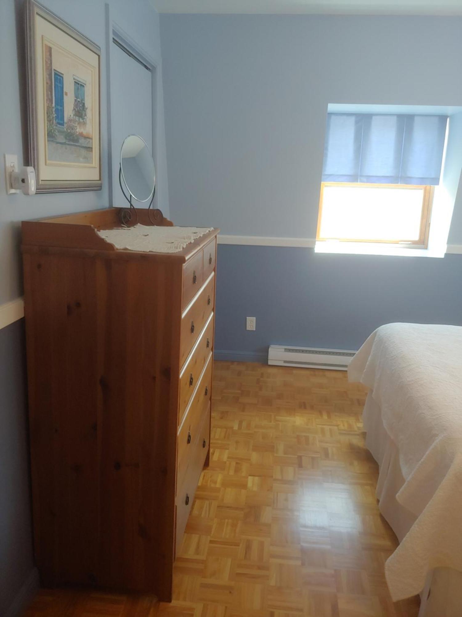 3 Bedrooms 3 Beds Near Metro -2 Parking Free Montreal Luaran gambar