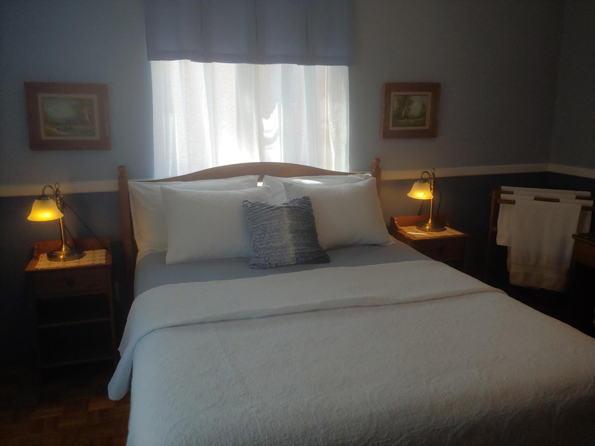 3 Bedrooms 3 Beds Near Metro -2 Parking Free Montreal Luaran gambar
